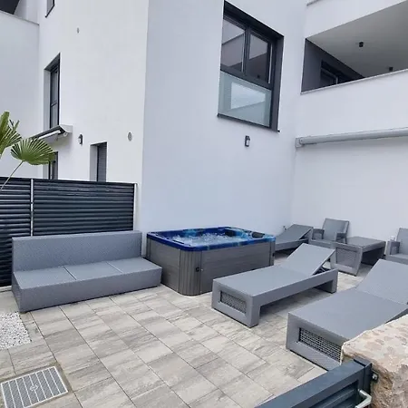 Apartmán Bartol Luxury Krk Croatia, With Own Hot Tub - Whirlpool