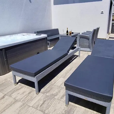 Apartmán Bartol Luxury Krk Croatia, With Own Hot Tub - Whirlpool Krk Town