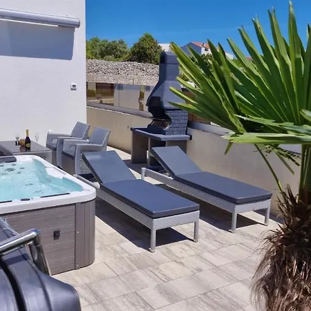 Bartol Luxury Krk Croatia, With Own Hot Tub - Whirlpool Apartmán