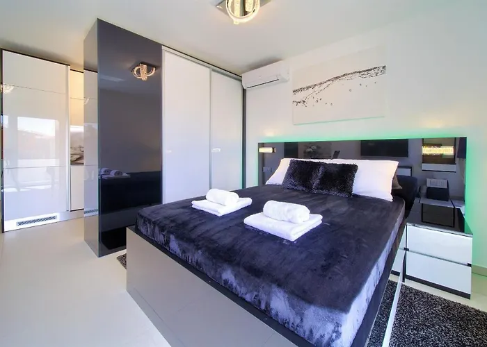 Bartol Luxury Krk Croatia, With Own Hot Tub - Whirlpool Krk Town