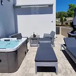 Apartmán Bartol Luxury Krk Croatia, With Own Hot Tub - Whirlpool