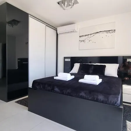 Bartol Luxury Krk Croatia, With Own Hot Tub - Whirlpool *
