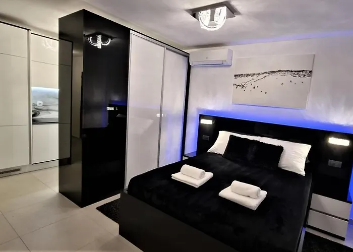 アパート Bartol Luxury Krk Croatia, With Own Hot Tub - Whirlpool クルク